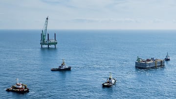 Un país vecino de Alemania está hundiendo enormes cajas de hormigón para instalar una isla energética sin precedentes