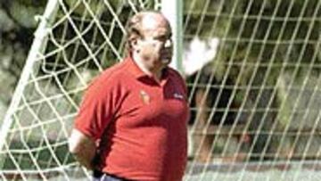 <b>NO TIENE DUDAS</B>. Flores ya conoce a los 25 hombres que dirigirá.