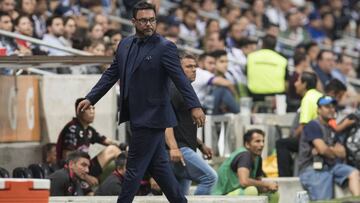El técnico argentino con paso en el fútbol mexicano, comentó la situación actual de los dos equipos de Nuevo León.
