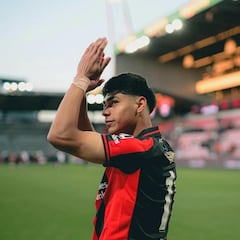 Osorio deslumbra a Europa: el chileno es reconocido en estas dos categorías