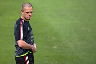 Chicharito y la evolución de su look en un mes
