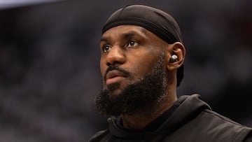 LeBron James compares himself to NFL legends