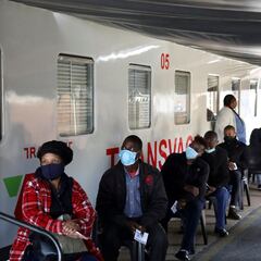 Angelique Coetzee, la doctora que alertó sobre Ómicron, explica sus síntomas