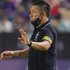 Nacho Ambríz, candidato para dirigir a Club de Cuervos