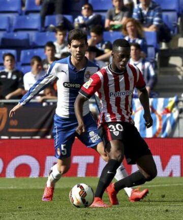 Víctor  Álvarez, del RCD Espanyol, y Williams, del At de Bilbao