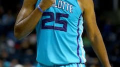 Al Jefferson permanecerá en los Hornets una temporada más