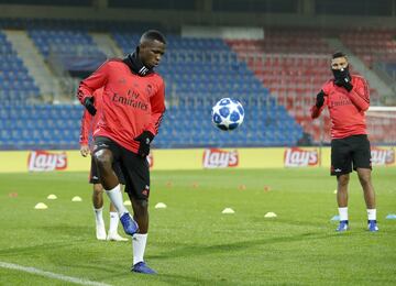 Vinicius y Casemiro.