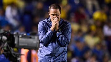 Andre Soares Jardine head coach of America during the Quarter Finals first leg match between America and Cruz Azul as part of the CONCACAF Champions Cup 2025, at Ciudad de los Deportes Stadium on April 01, 2025 in Mexico City, Mexico.