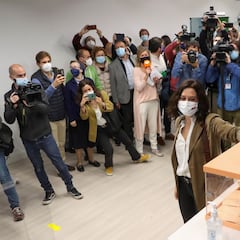 La broma de Ayuso en plena urna