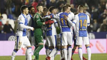 Los futbolistas del Leganés celebran una victoria.