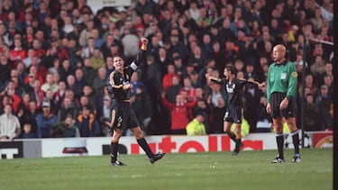 Redondo, celebrando la jugada en Old Trafford.