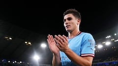 Guardiola vuelve a destacar a Álvarez