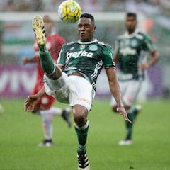 El Palmeiras anuncia una cumbre este viernes con Yerry Mina