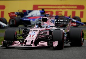 Formula One F1 - Japanese Grand Prix 2017 - Suzuka Circuit, Japan - October 7, 2017.  Force India's Sergio Perez of Mexico in action during qualifying. REUTERS/Toru Hanai