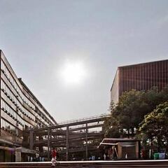 UNAM: Estudiante de la facultad de medicina muere al aventarse de edificio