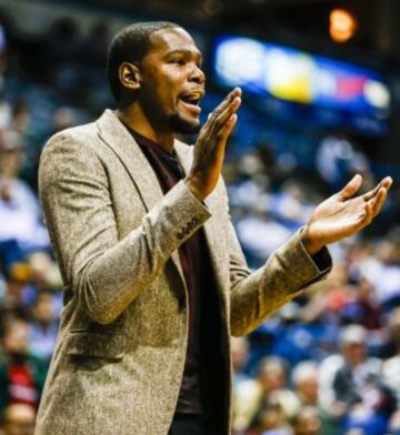 Kevin Durant, en el banquillo del BMO Harris Bradley Center.