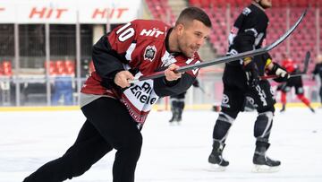 Podolski se probar¨¢ sobre hielo