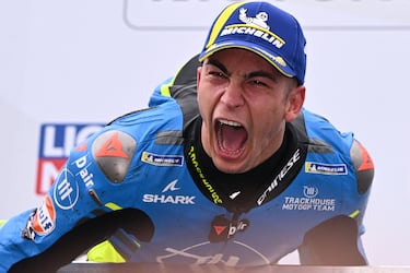 Raúl Fernández es el decimosexto piloto español que gana en la categoría reina.