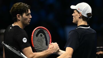 Sinner y Fritz se saludan en las ATP Finals de Turín.