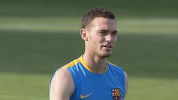 UN HUESO. Vermaelen, en el entrenamiento del Barcelona. El central está a un gran nivel.
