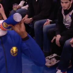 El misterioso gesto de Kevin Durant: ¿lograría beber con la boca tapada?