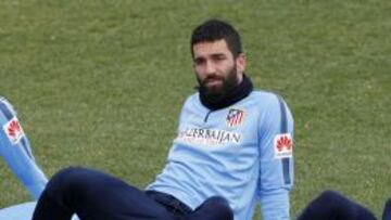 Los titulares hacen recuperación, Arda y Koke, trabajo específico