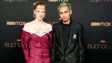 &iquest;Hunter Schafer y Dominic Fike est&aacute;n en una relaci&oacute;n? Los actores de &lsquo;Euphoria&rsquo; alimentan los rumores de un romance. Aqu&iacute; todos los detalles.