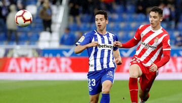GRAF3805. VITORIA (ÁLAVA), 18/05/2019.- El centrocampista del Deportivo Alavés, Jony Rodríguez (i) y el centrocampista del Girona FC, Valery Fernández (d), en un momento del partido correspondiente a la jornada en un momento de