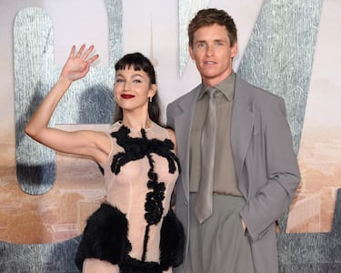 Úrsula Corberó impacta con un vestido transparente en la presentación de su nueva serie