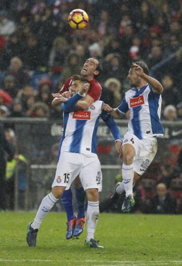 Diego Reyes, Godín y Victor Sánchez. 