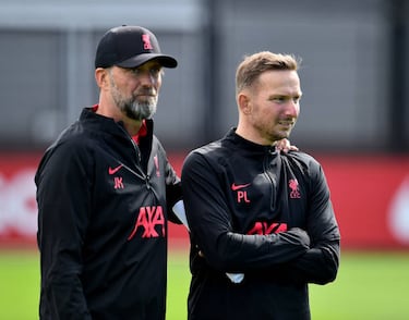 Lijnders y Kolo Touré por Lillo