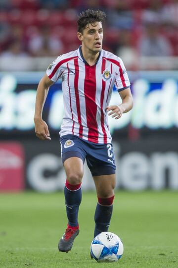 La posible alineación de Chivas ante América en el Clásico