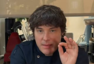 Jordi Cruz, chef: “Para sacar el máximo partido a tus fresas ataca el moho y la humedad, así no se estropearán y se mantendrán tersas”