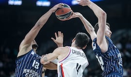 Complicado inicio de Laso en el Efes