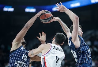 Complicado inicio de Laso en el Efes