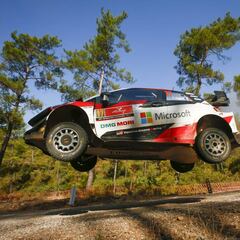 El abandono de Tanak da alas a Ogier que se pone líder