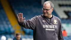 Marcelo Bielsa sorprende a pequeño hincha del Leeds