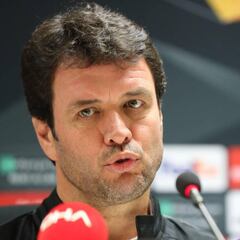 Arslan: "¿Las bajas? Jugaremos con once, como el Sevilla"