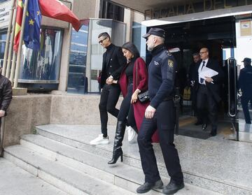 Salida de Cristiano Ronaldo junto a Georgina de la Audiencia Provincial de Madrid.