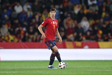 El central de la Real Sociedad obtuvo la nacionalidad española el 23 de mayo de 2023 y unos días después, el 15 de junio, disputó como titular su primer partido en toda una Final Four de la UEFA Nations League. A pesar de tener un mal inicio, cometiendo un penalti en el minuto 10, no perdió la concentración y completó un gran partido. Desde su primera llamada a la selección no se ha perdido una convocatoria y apunta a la Eurocopa.