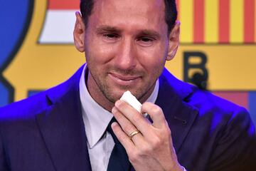 Messi, muy emocionado durante la rueda de prensa.