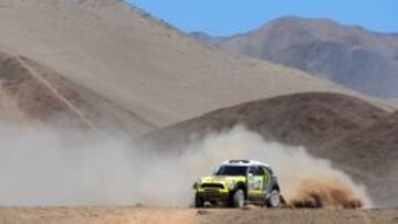 Nani Roma triunfa en Santiago y Peterhansel ya lleva once