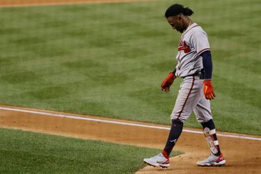 Braves Ozzie Albies out for at least two months with fracture