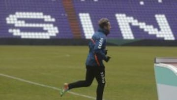 EN SOLITARIO. Patrick Ebert ha estado estos d&iacute;as entren&aacute;ndose solo en el estadio y hoy est&aacute; citado a las 9:30, de nuevo, para ejercitarse.
 