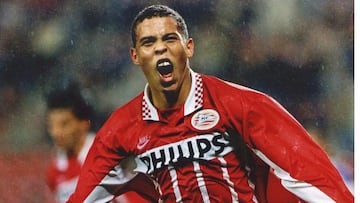 <strong>RONALDO NAZARIO. </strong>Mientras comenzaba a triunfar, otro Ronaldinho se labraba un<br> nombre en Cruzeiro y PSV, lo que le obligó añadirse el apodo de Gaucho.