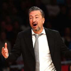 Luca Banchi vuelve a sonar para el banquillo del Baskonia