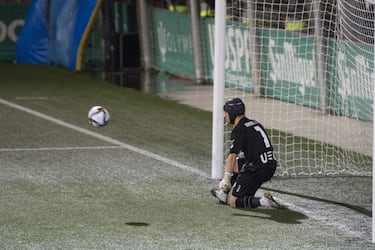 Koeman: "No Barça player should miss two penalties in the same match"
