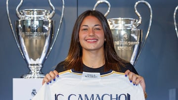 Carla Camacho renueva y sube al primer equipo del Real Madrid.