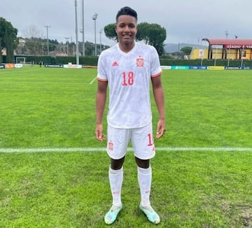 Jeremy ha sido internacional con la Selección Española Sub-18 y Sub-19.