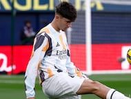 Valdepeñas, con el primer equipo del Real Madrid.